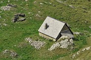65 Zoom su Baita Pianadei (2097 m)